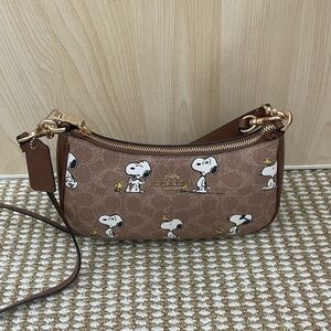 Coach Snoopy Women's Fashion Bag